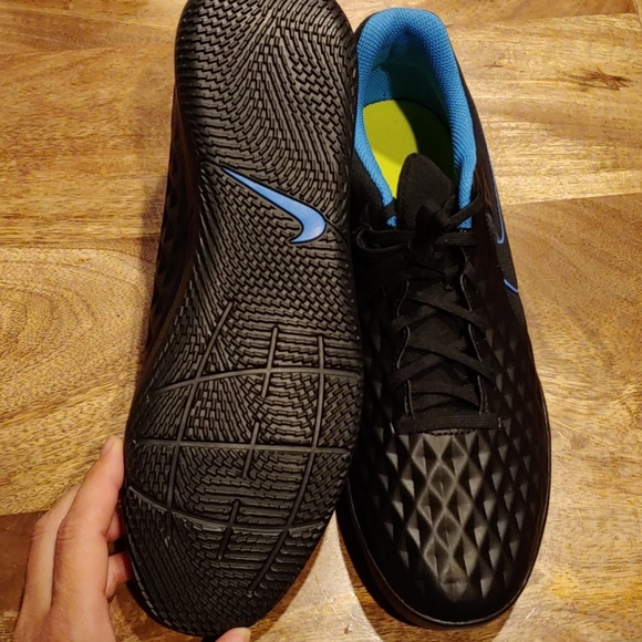 NWOT Nike Tiempo Legend 8 Club IC main image 7
